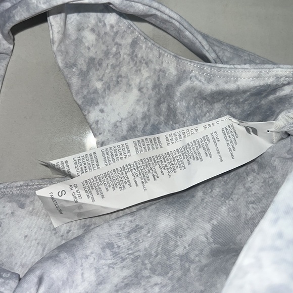 Fabletics Oasis Medium Impact Gray a and White Sports Bra Size S - Picture 4 of 6